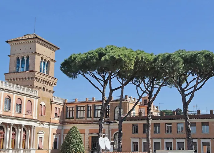 Lovely Via Sistina * Rome