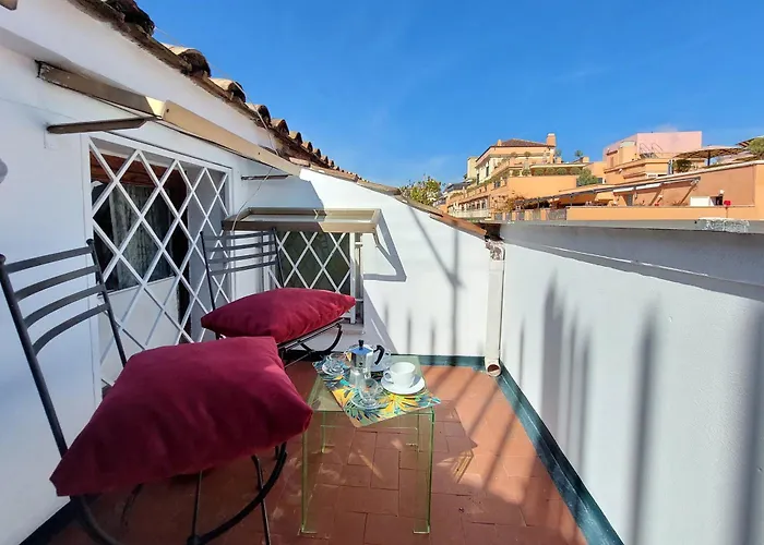 Lovely Via Sistina Rome