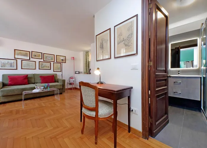 Lovely Via Sistina Rome